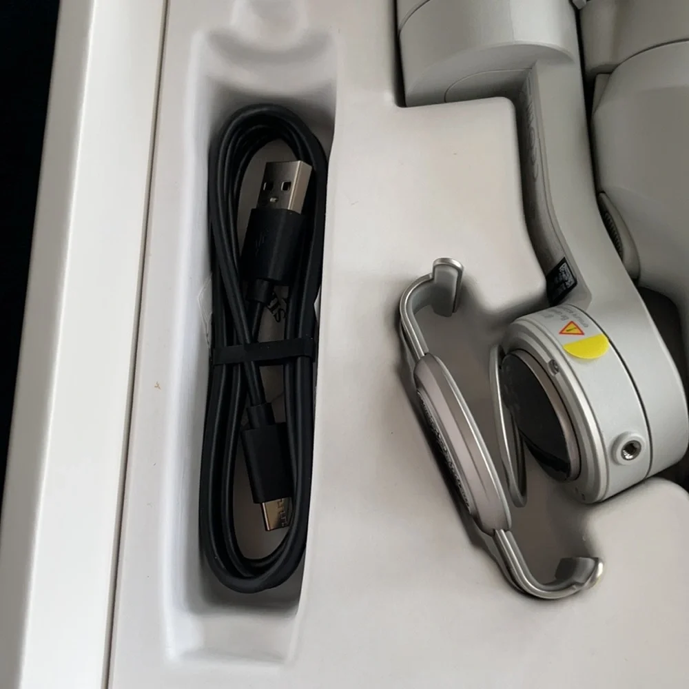 DJI OM 4 SMARTPHONE STABILIZER